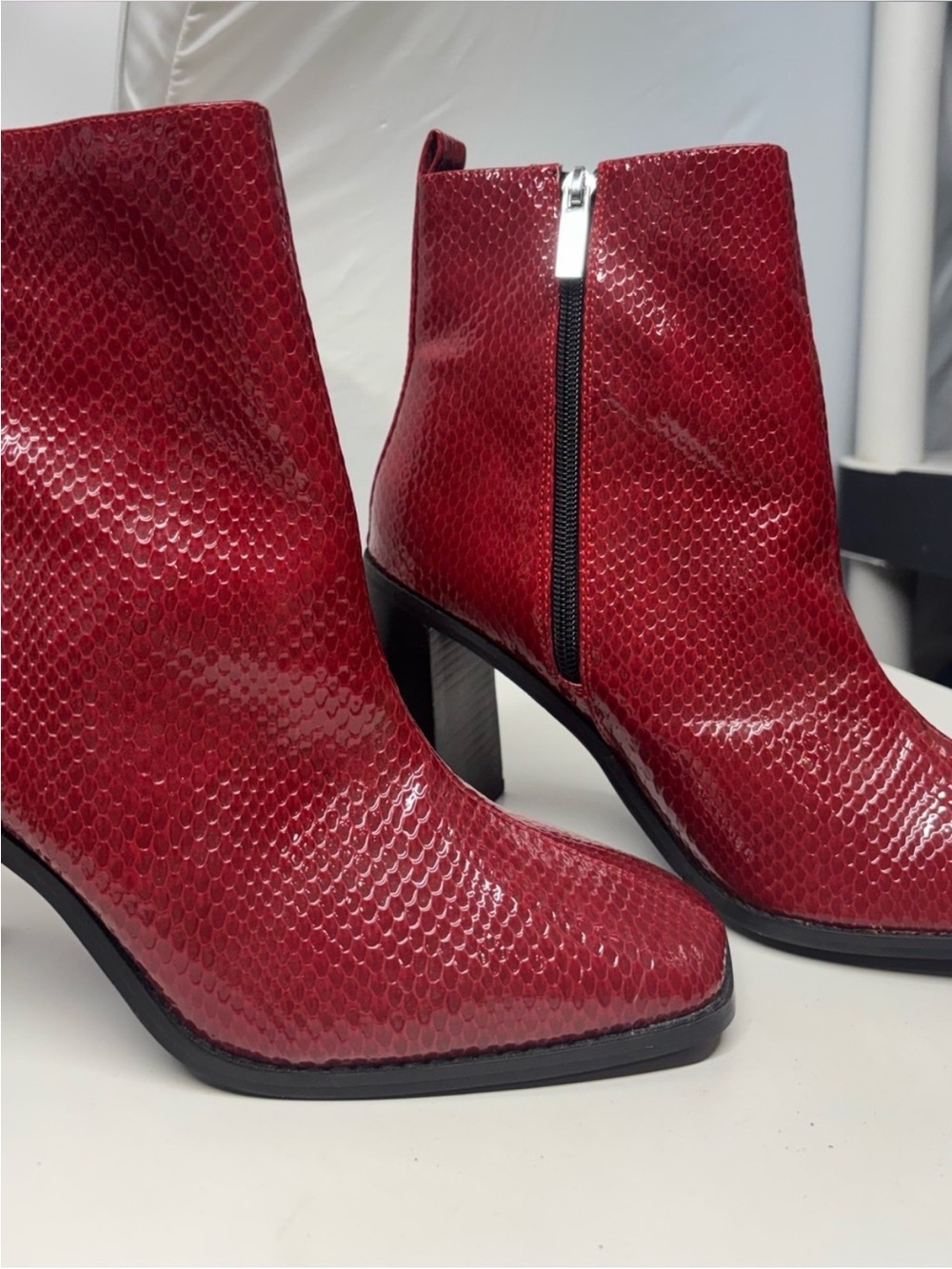 Aldo
Eugenius Red Ankle Boot by
ALDO size 9